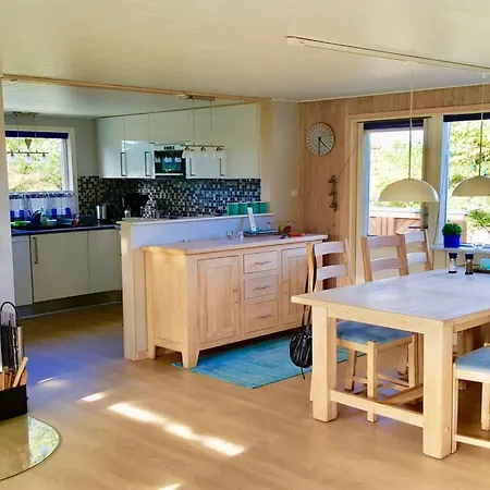 Gudrid - 500m From The Sea By Interhome 度假居 *