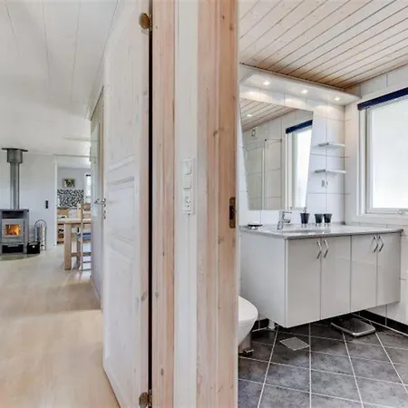 Gudrid - 500m From The Sea By Interhome *