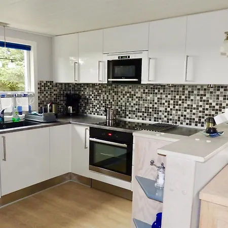 Gudrid - 500m From The Sea By Interhome